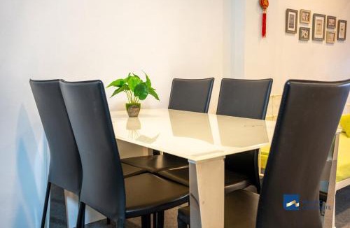 Downtown George Town House | Cozy Nanny House 2-6Pax #Georgetown #Hameediyah