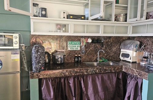 Dasmarinas House | Cozy Natural Haven w/Netflix, Videoke & Alfresco Dining