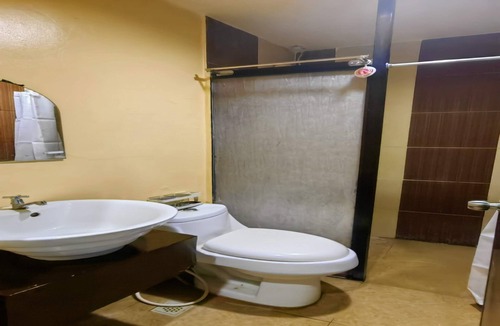 Quiapo Hotel | Cozy Princesa Hotel