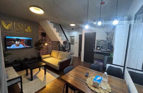 Subic House | Cozy Rustic Corner House Subic