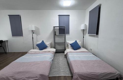 Subic House | Cozy Rustic Corner House Subic