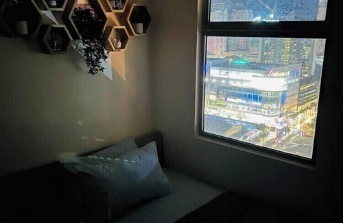 Cubao Apartment | Cozy Stay at Urban Deca Towers Cubao