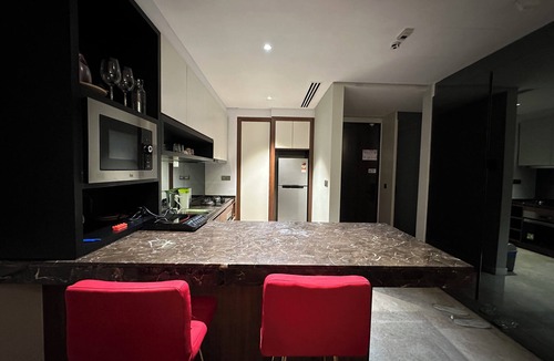 Kuala Lumpur City Centre Apartment | COZY STUDIO AT KLCC WITH ROOF TOP GARDEN WTH ICONIC TWIN TOWER VIEW
