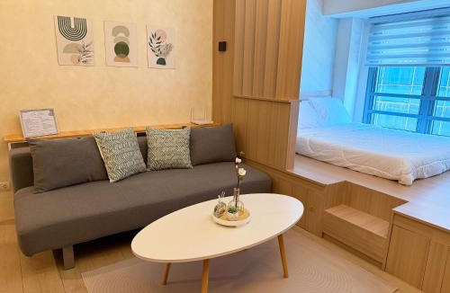 Bagumbayan Apartment | Cozy Studio in Eastwood, Quezon City - Pool, Wifi, Netflix