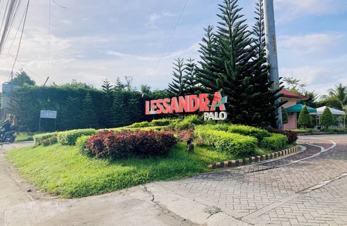 Palo Apartment | Cozy studio in Lessandra Palo with WiFi and Netflix, 10min drve to MacArthur Pk