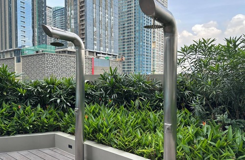 Bonifacio Global City Apartment | Cozy Sunlit Lounge w/Balcony City View Uptown BGC
