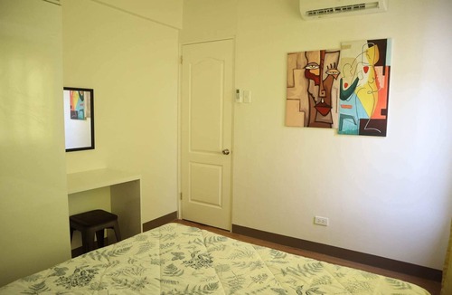 Talisay House | Cozy walk up 1BR condo in cebu w/pool