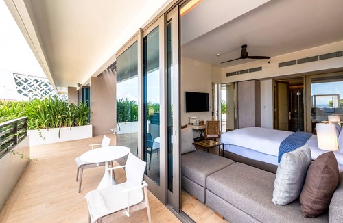 Yapak Hotel | Crimson Resort & Spa Boracay