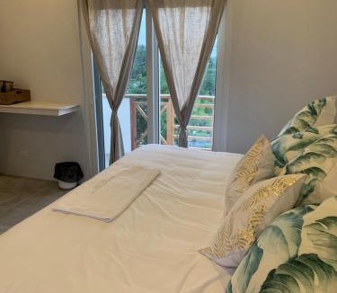 Logon Hotel | Crown Malapascua