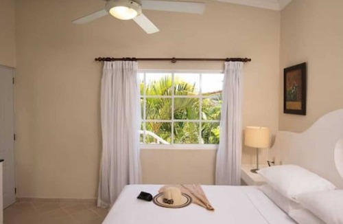 Los Brazos Resort | Crown Penthouse Suite Steps to Beach Pools All‑Inclusive Access