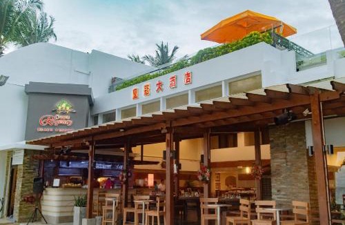 Boracay Island Resort | Crown Regency Beach Resort