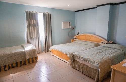 Lahug Hotel | Crowne Garden Hotel