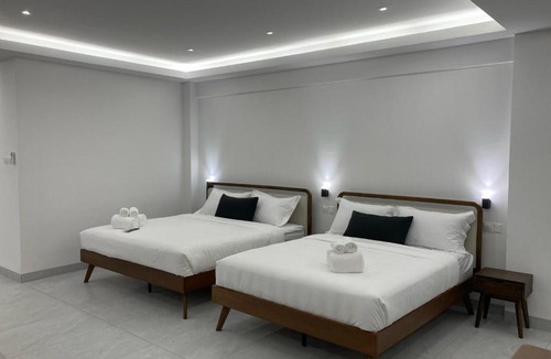 Kampung Tebat Kening House | CS Junction Point - Family Deluxe Room FDR