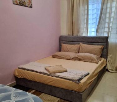 Jenjarom House | Ctr Ruby homestay