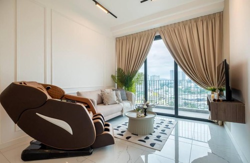 Kampung Pantai Dalam Apartment | Cubic Botanical Massage Chair by Feel Home