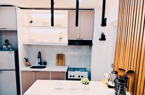 West Triangle Condo | Cylo’s Place is a convenient& accessable staycation in the Metro.