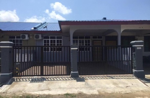 Kampung Geliga Besar House | D'FIEZA HOMESTAY KEMAMAN
