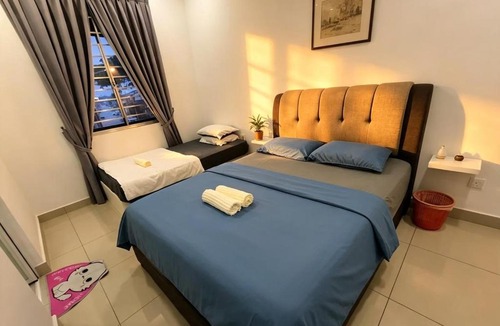 Batu Pahat House | D'garden Homestay Batu Pahat by Ngio- 10 pax