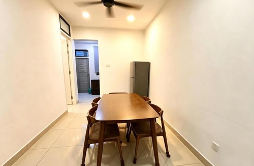 Batu Pahat House | D'garden Homestay Batu Pahat by Ngio- 10 pax