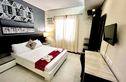 Coron Town Proper Bed & Breakfast | D'Goldwin Lodge