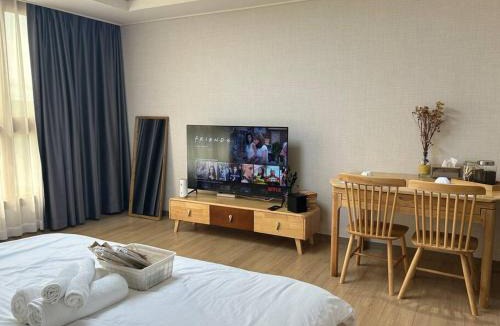 Clark Freeport Apartment | D' Heights Monterrace Lake Condo