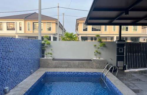Jasin House | D Parkland Luxe Villa