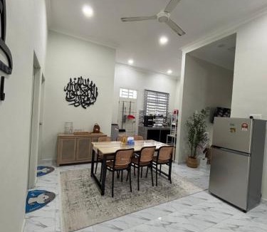 Kampung Telaga Mengkudu House | D Teratak Homestay