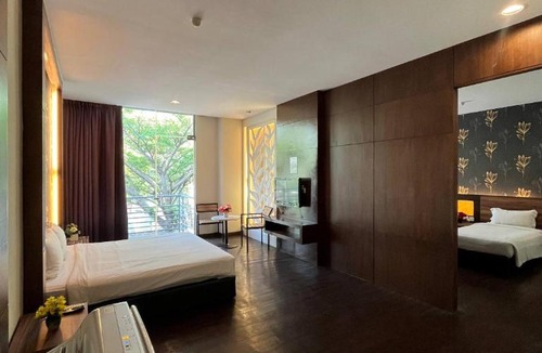 Kampung Bahasa Kapor Hotel | D'Wharf Hotel PD Waterfront
