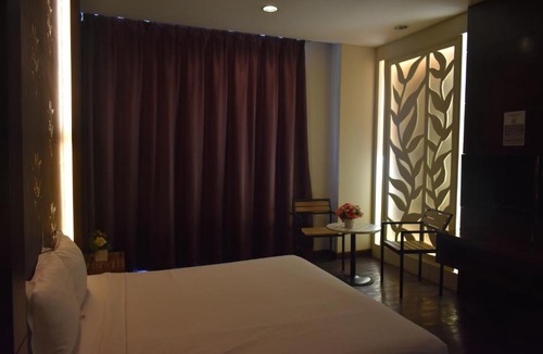 Kampung Bahasa Kapor Hotel | D'Wharf Hotel PD Waterfront
