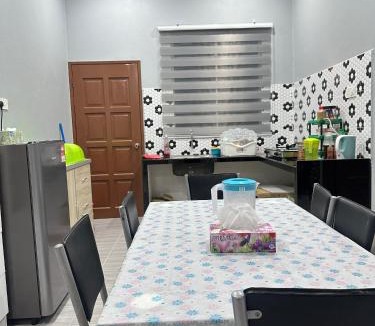 Kampung Sungai Rusa House | Damai SiRusa Homestay