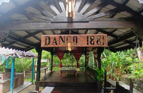 Larut Ski Chalet | Dango1881muslim riverstay