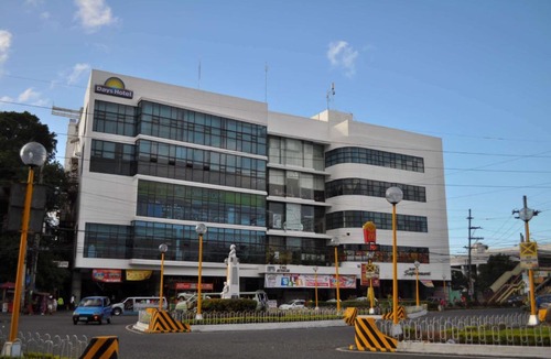 Iloilo City Proper Hotel | Days Hotel by Wyndham Iloilo