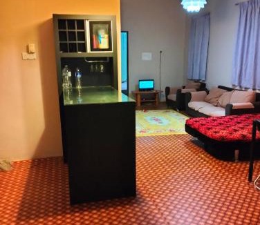 Kampung Bukit Koman House | De'Lakeside musslim's homestay