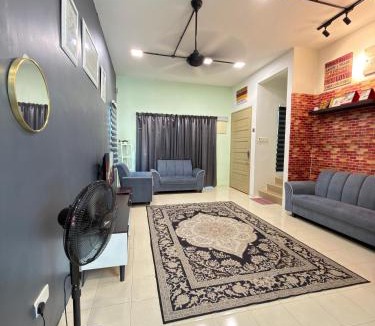 Sungai Petani House | Deandra Homestay- WiFi-Aircond-Dryer
