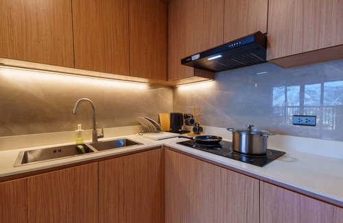 Tambo Apartment | Deluxe 2BDR Suite at SunnyPlace Residence near MoA, PITX, NAIA