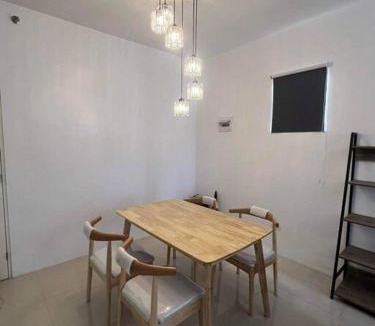 Minglanilla Apartment | Deluxe Cozy Corner Studio
