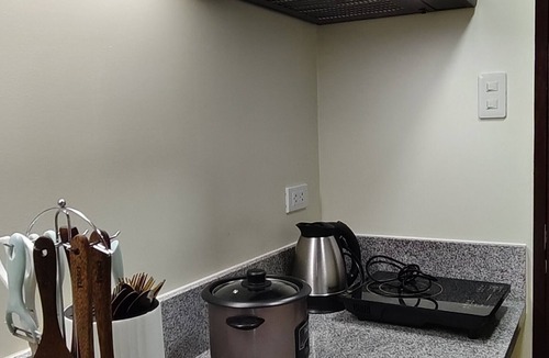 Binan City Condo | Deluxe Studio - Fast WiFi, 55" UHD TV with Netflix & Prime Video, Free Pool