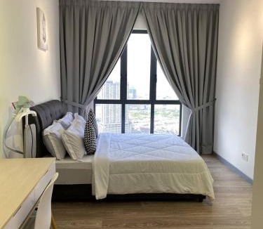 Kuala Lumpur Apartment | DesaPark MontKiara Publika Mitec Kepong Menjalara Segambut 7Pax