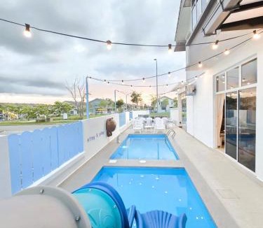 Bandar Penawar House | Desaru Kids Water Slide Private Pool & BBQ Homestay Bandar Penawar