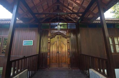 Pantai Bed & Breakfast | Deserenity Exclusive Jungle Resort Seremban