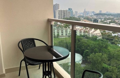 Sri Hartamas Apartment | Designer Suite 4Pax | Bathtub | Netflix | Parking
