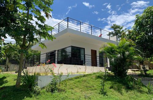 San Pedro Villa | Designer Villa "Sunset Hills" with Pool