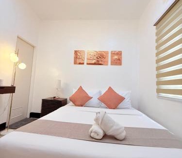 General Santos House | DJS Suites 2 Bedroom ,2BA with Parking inside 10Min to SM Mall near Airport, Netflix, Fast Wifi, Hot &Cold Shower