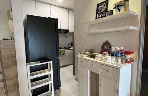 Pusat Komersil Lee Ling Apartment | DK Homestay Prima Homes Matang 3BR Sleeps 5