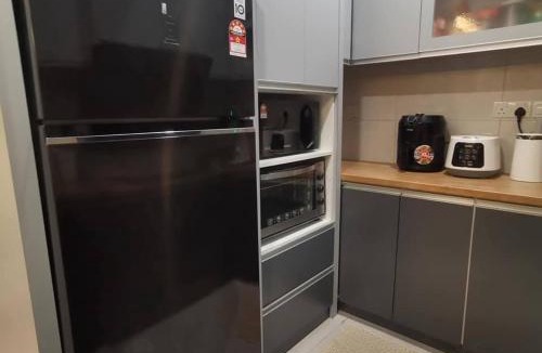 Pusat Komersil Lee Ling Apartment | DOH Suite & Staycation