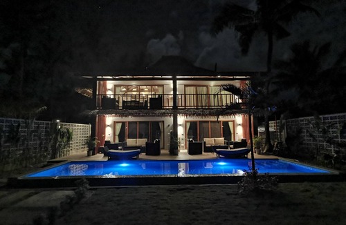 General Luna Villa | Domu Mia Villa Siargao Private 3 Bedroom Tropical Villa close to beach
