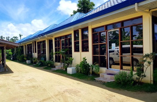 General Luna Bed & Breakfast | Don Remegio Villas Siargao