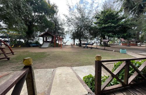 Alor Gajah Hotel | Dqnut Beach Resort