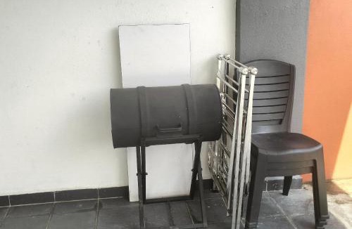 Chukai House | DSara Homestay Fully Furnished 3 Bedrooms Aircond Living Room and All Bedrooms Near Town