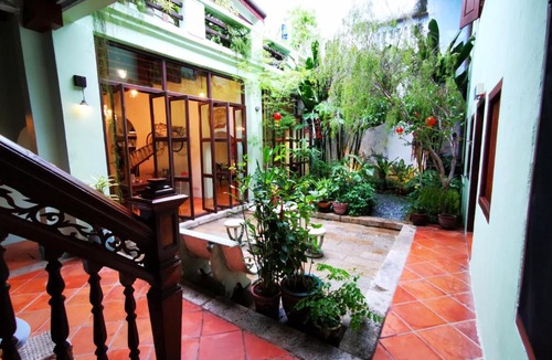 Historic George Town Hotel | East Indies Mansion